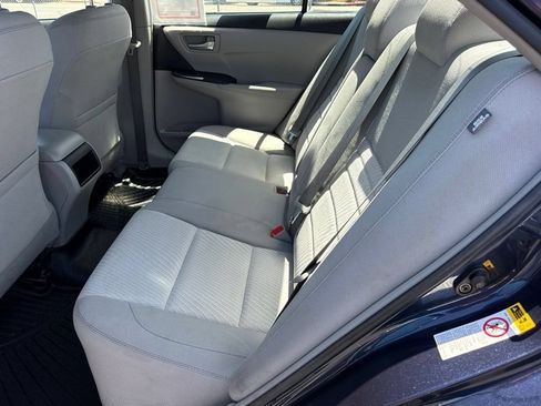 Used 2016 Toyota Camry LE FWD image 31