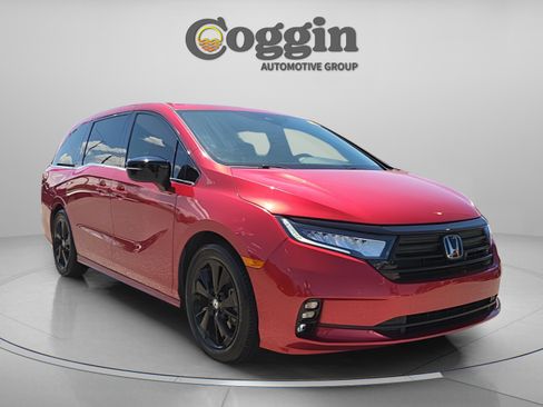 Certified 2023 Honda Odyssey Sport image 8