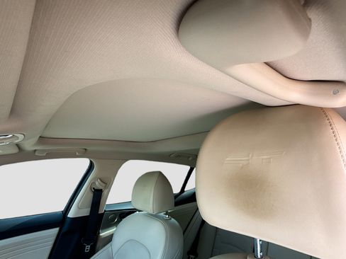 Used 2023 Kia Stinger GT2 image 27