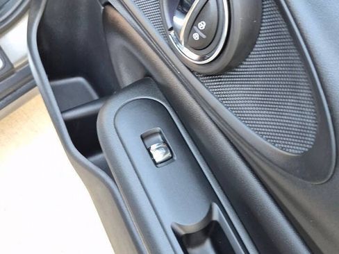 Used 2017 MINI Cooper Clubman FWD image 59