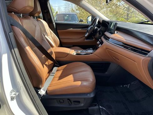 Used 2023 INFINITI QX60 Sensory image 38