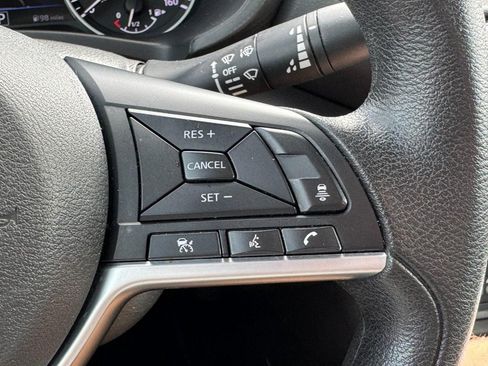 Used 2024 Nissan Sentra SV FWD image 18