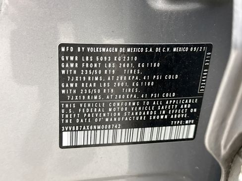 Used 2022 Volkswagen Tiguan SE R-Line AWD/4WD image 12