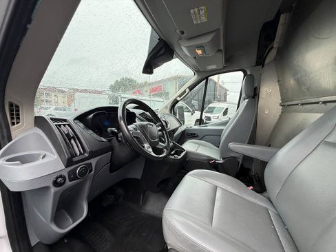 Used 2017 Ford Transit 250 148 Medium Roof RWD image 5