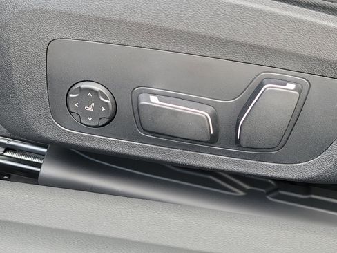 New 2026 BMW 230i Coupe w/ Convenience Package image 15