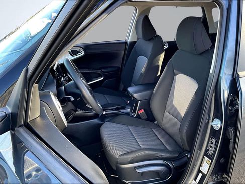 Used 2023 Kia Soul LX w/ Option Group 015 image 11