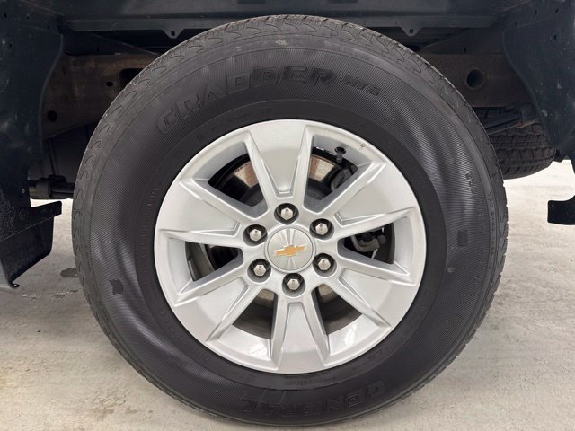 Used 2025 Chevrolet Silverado 1500 LT AWD/4WD image 37