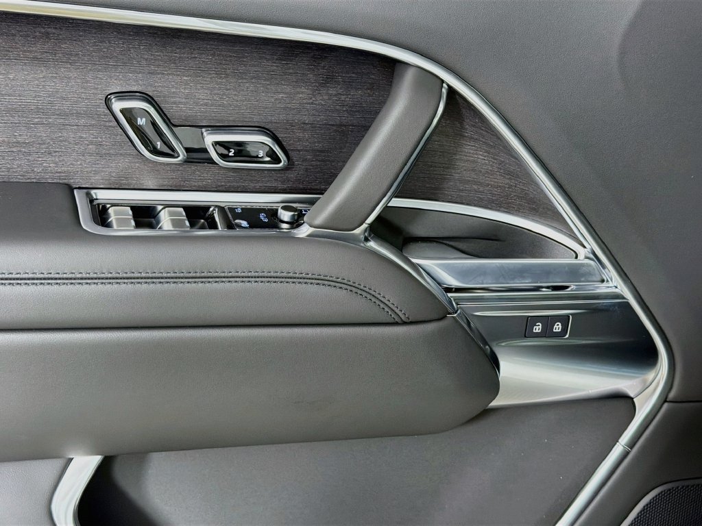 New 2026 Land Rover Range Rover SE AWD/4WD image 18
