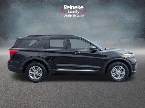 Used 2023 Ford Explorer XLT w/ Equipment Group 202A AWD/4WD image 4