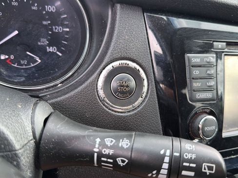 Used 2016 Nissan Rogue SV w/ SV Premium Package FWD image 12
