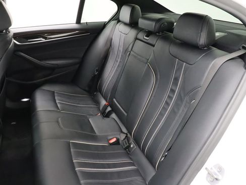Used 2019 BMW 530i w/ Convenience Package RWD image 32