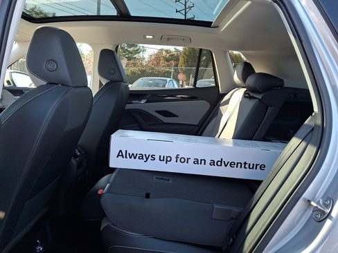 New 2026 Volkswagen Tiguan SE image 6