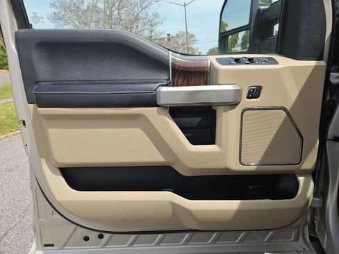 Used 2017 Ford F150 Lariat w/ Equipment Group 502A Luxury image 14