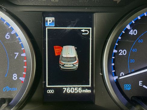 Used 2019 Toyota Highlander LE image 16