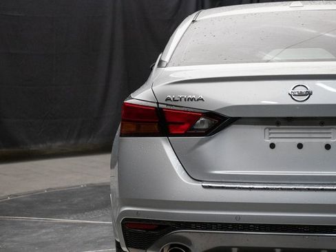 Used 2020 Nissan Altima 2.5 SR w/ Premium Package image 12