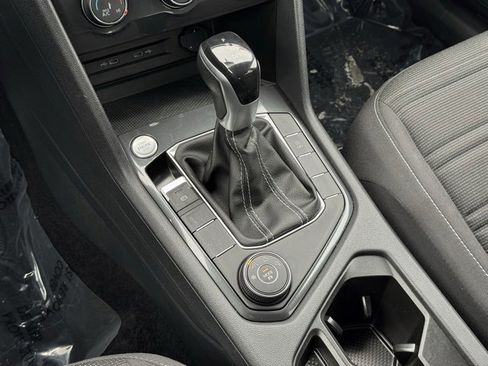 Used 2022 Volkswagen Tiguan S image 14