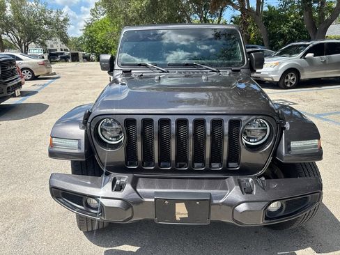 Used 2021 Jeep Wrangler Unlimited Sahara AWD/4WD image 2