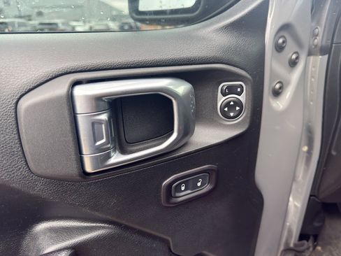 Used 2020 Jeep Gladiator Rubicon image 10