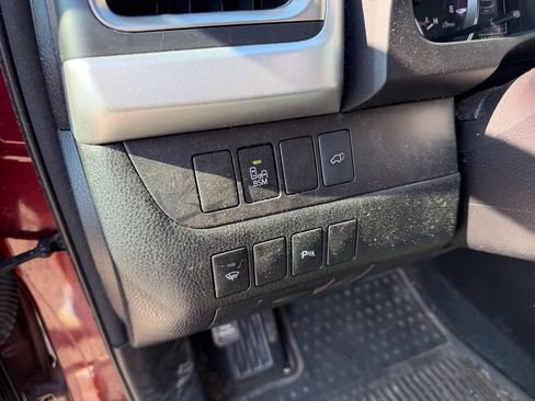 Used 2016 Toyota Highlander Limited AWD/4WD image 11