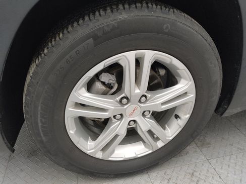 Used 2024 GMC Terrain SLE FWD image 31