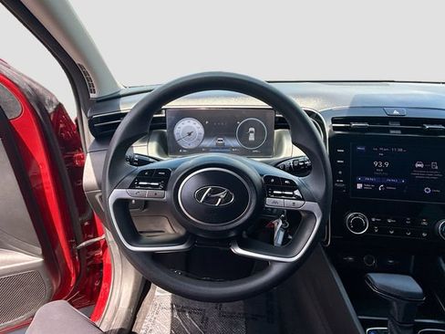Used 2024 Hyundai Tucson SE FWD image 11