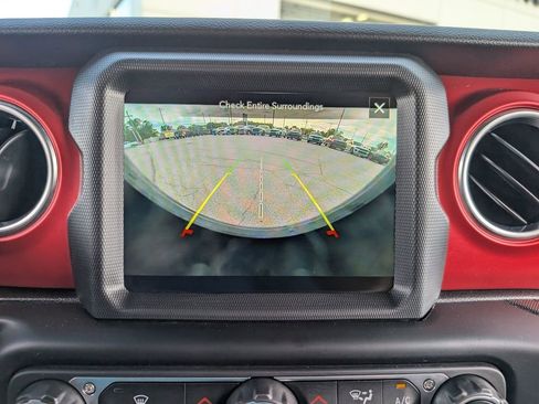 Used 2022 Jeep Wrangler Rubicon image 26