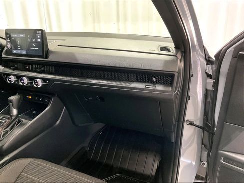 Used 2026 Honda CR-V TrailSport image 13