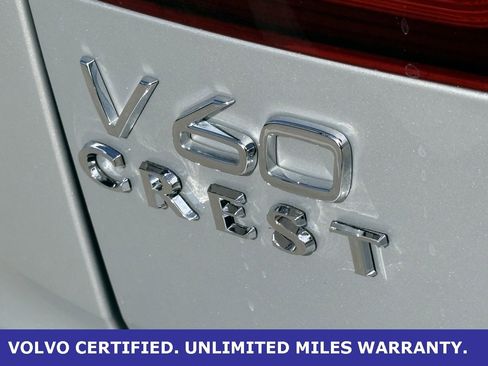 Certified 2025 Volvo V60 B5 Cross Country Plus image 11
