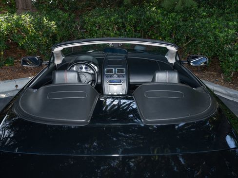 Used 2007 Aston Martin V8 Vantage Roadster image 9