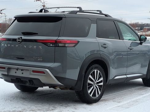 Used 2022 Nissan Pathfinder Platinum w/ Cargo Package image 7