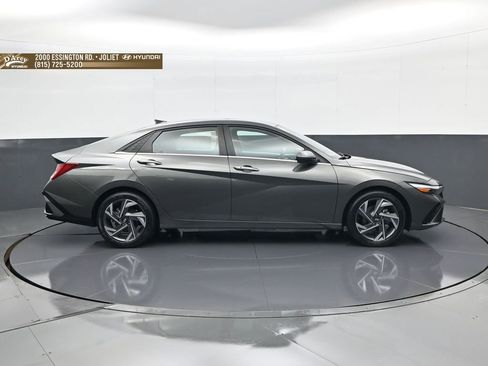 Certified 2024 Hyundai Elantra SEL w/ Convenience Package FWD image 4