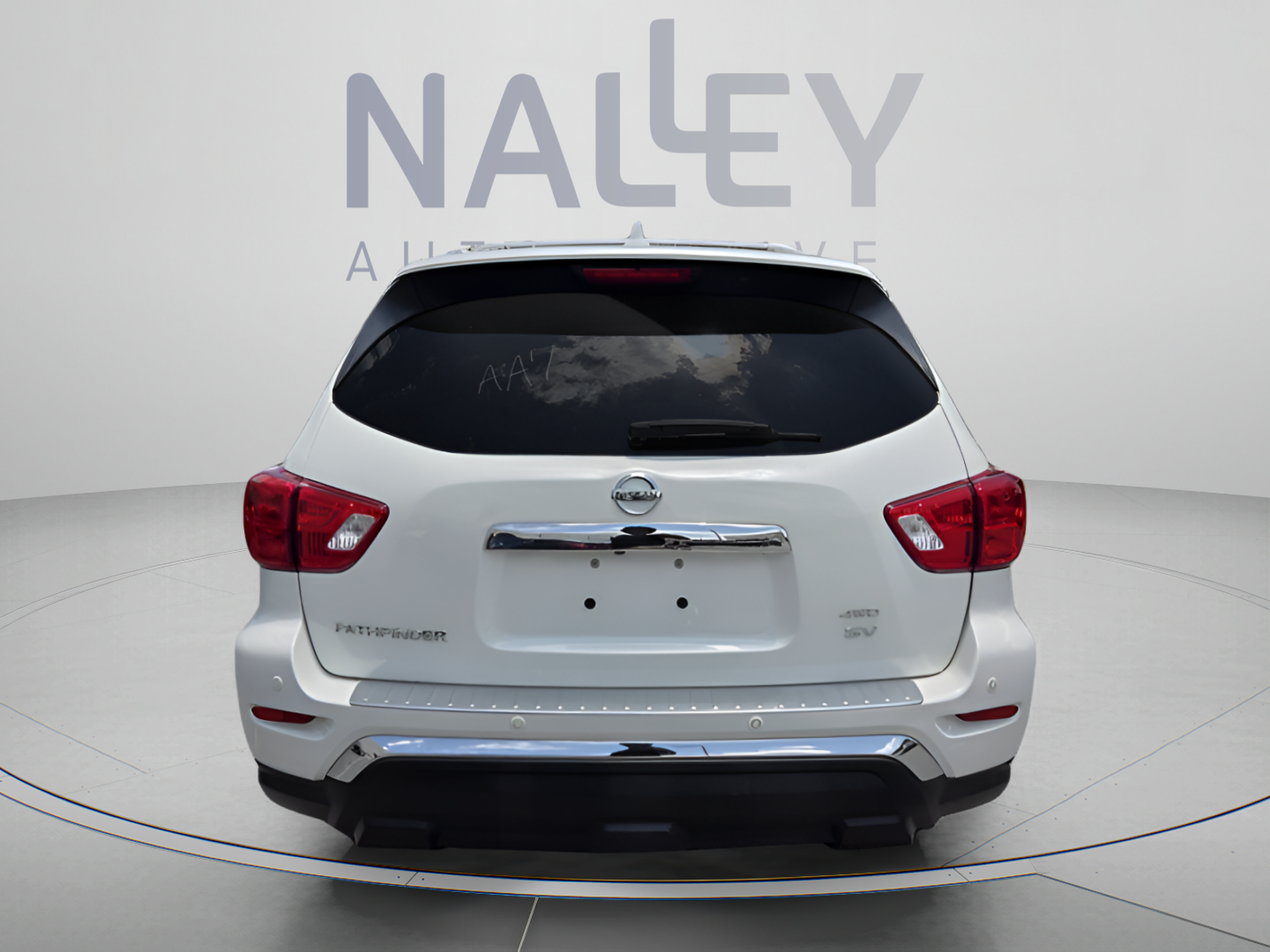 Used 2020 Nissan Pathfinder SV AWD/4WD image 4