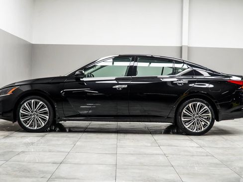 Used 2023 Nissan Altima 2.5 SL AWD/4WD image 9
