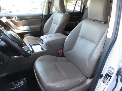 Used 2022 Lexus GX 460 Luxury w/ Off Road Package AWD/4WD image 33
