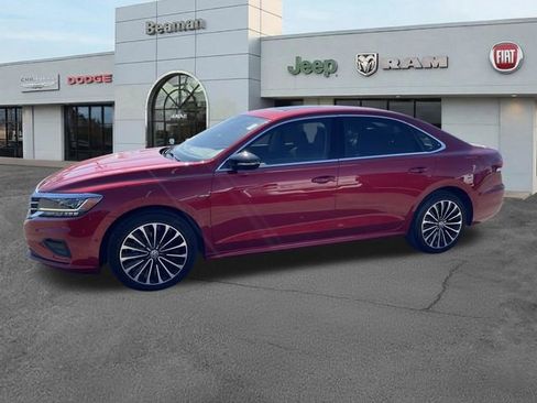 Used 2022 Volkswagen Passat 2.0T FWD image 6