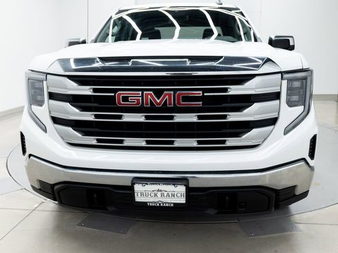 Used 2023 GMC Sierra 1500 SLE AWD/4WD image 24