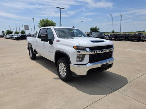 Used 2023 Chevrolet Silverado 2500 LT AWD/4WD image 7