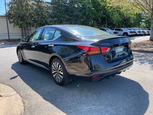 Used 2024 Nissan Altima 2.5 SV FWD image 5