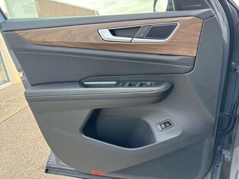 New 2026 Volkswagen Atlas SE image 14