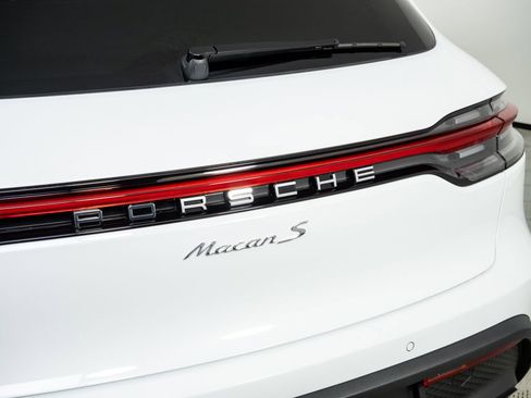 New 2026 Porsche Macan S AWD/4WD image 37