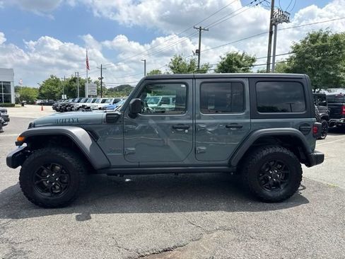 Used 2024 Jeep Wrangler Unlimited AWD/4WD image 21