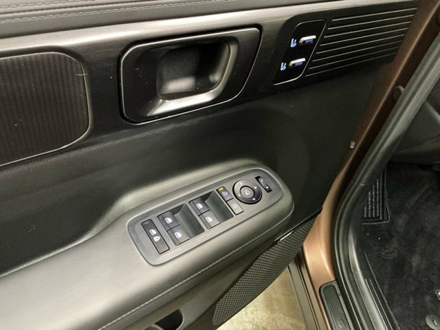Used 2024 Hyundai Santa Fe Calligraphy AWD/4WD image 14