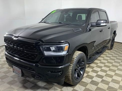 Used 2022 RAM 1500 4x4 Crew Cab image 2