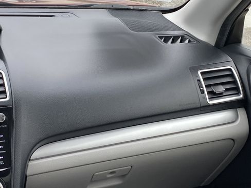 Used 2017 Subaru Forester 2.5i Premium w/ All-Weather Package image 22