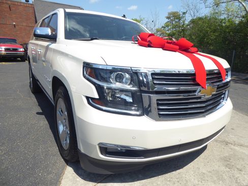 Used 2015 Chevrolet Suburban LTZ AWD/4WD image 3