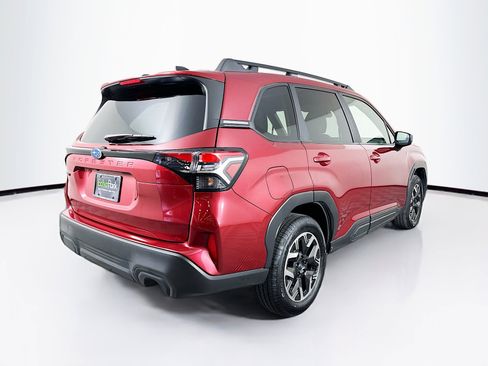 Used 2025 Subaru Forester Premium AWD/4WD image 9