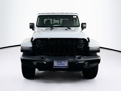 Used 2023 Jeep Gladiator Sport AWD/4WD image 2