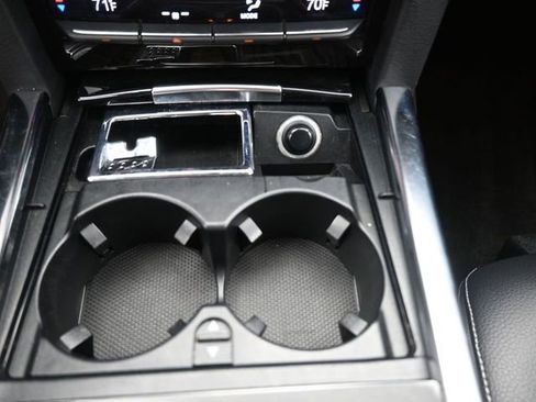 Used 2014 Mercedes-Benz E 350 Sedan image 4
