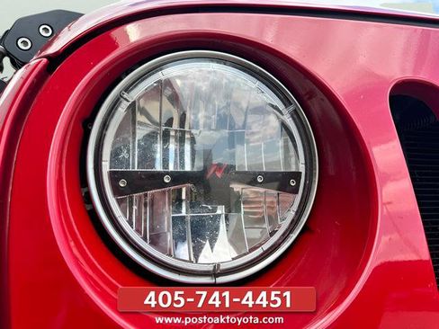 Used 2014 Jeep Wrangler Unlimited Rubicon AWD/4WD image 40