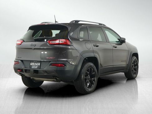 Used 2017 Jeep Cherokee Trailhawk w/ Cold Weather Group AWD/4WD image 5